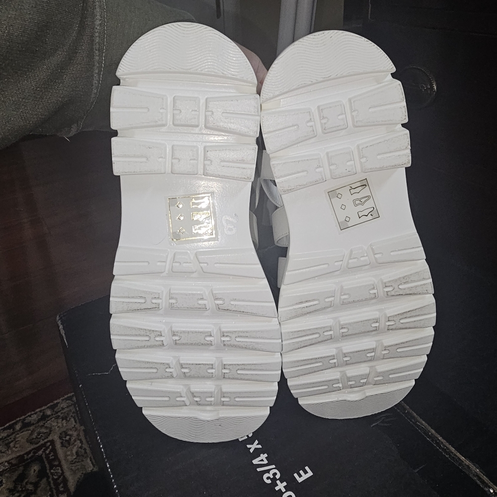 Sandals - Picture 3 of 3